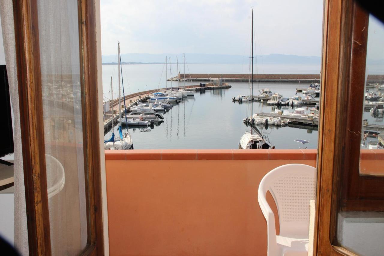 Borgo Spiaggia Vista Mare Isola Rossa Kültér fotó