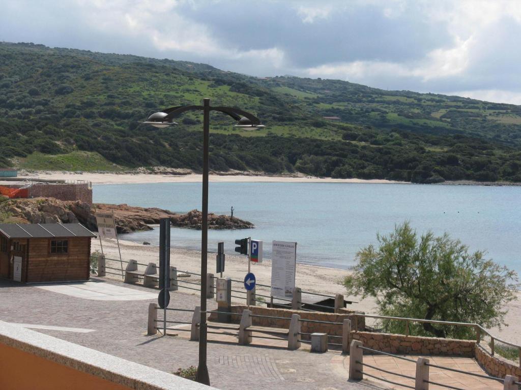 Borgo Spiaggia Vista Mare Isola Rossa Kültér fotó