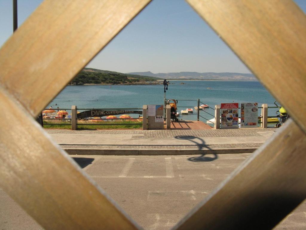 Borgo Spiaggia Vista Mare Isola Rossa Szoba fotó
