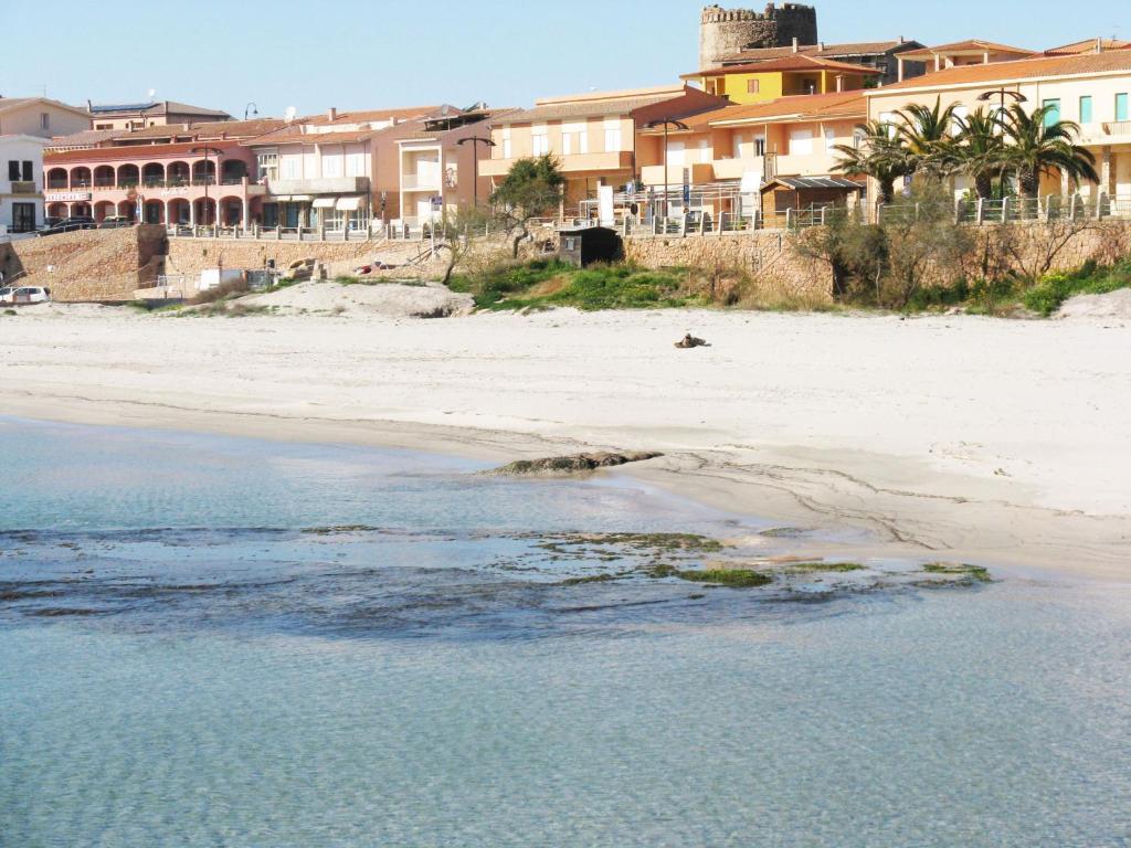 Borgo Spiaggia Vista Mare Isola Rossa Kültér fotó