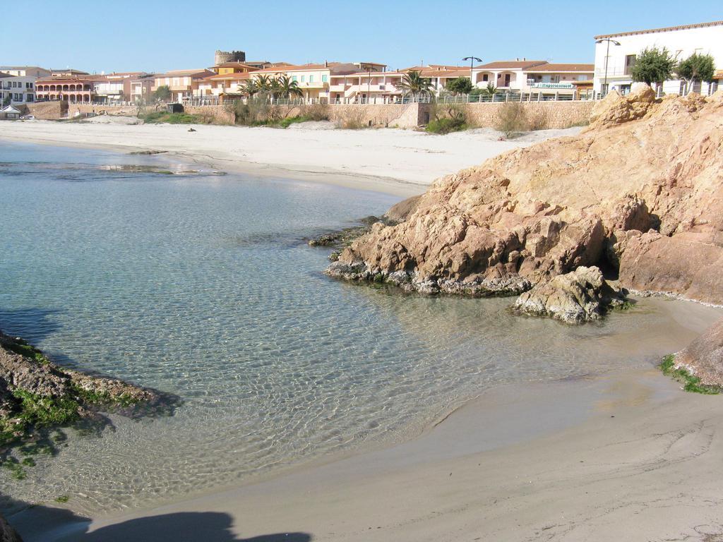 Borgo Spiaggia Vista Mare Isola Rossa Kültér fotó