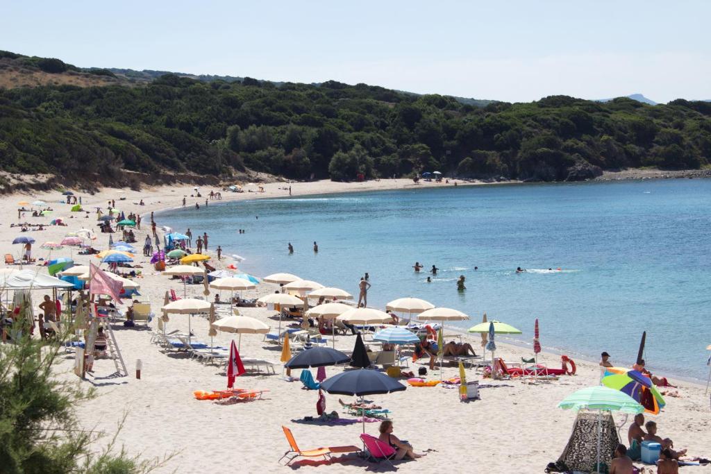 Borgo Spiaggia Vista Mare Isola Rossa Kültér fotó