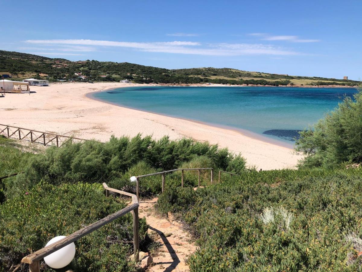 Borgo Spiaggia Vista Mare Isola Rossa Kültér fotó